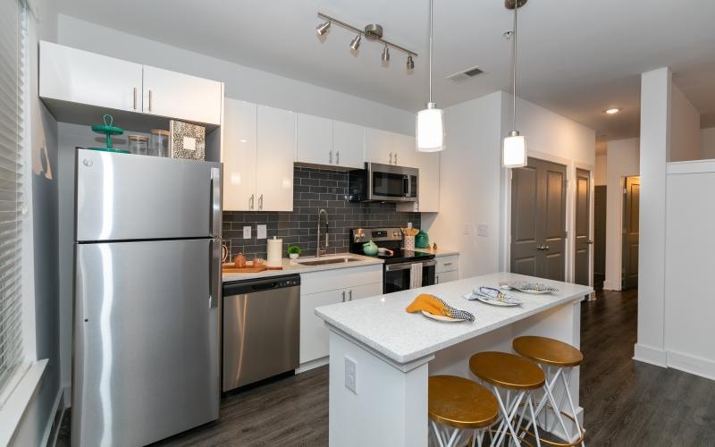 pendant lights over kitchen island
